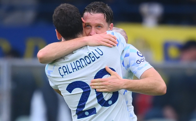 Пётр Зелиньски – игрок месяца!