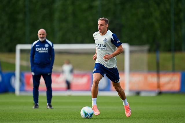 Агент Фраттези подтверждает – отсутствие Джонса блокирует трансфер